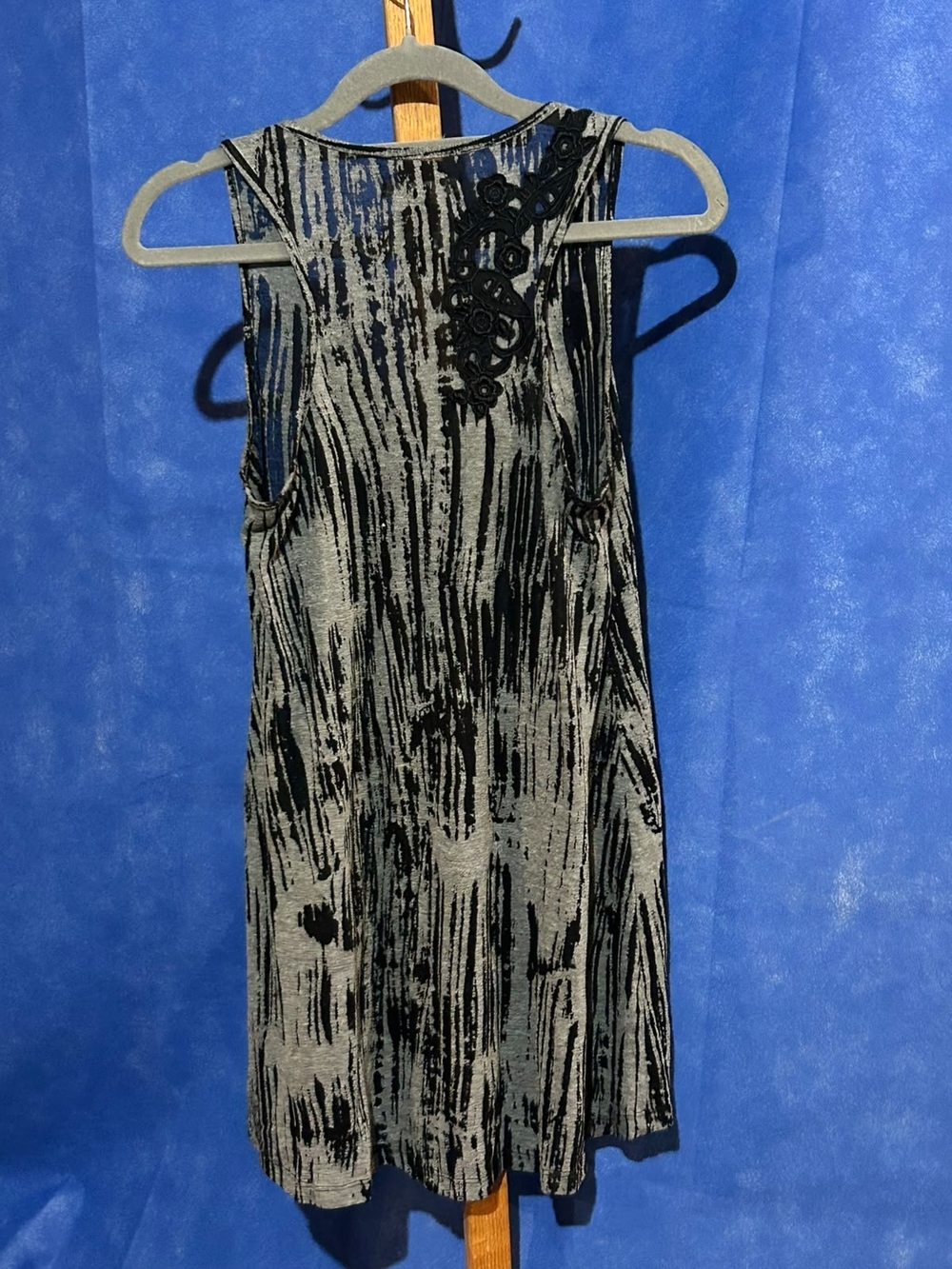 Gentle Fawn Black & Gray Sleeveless A-Line Dress with Lace Applique